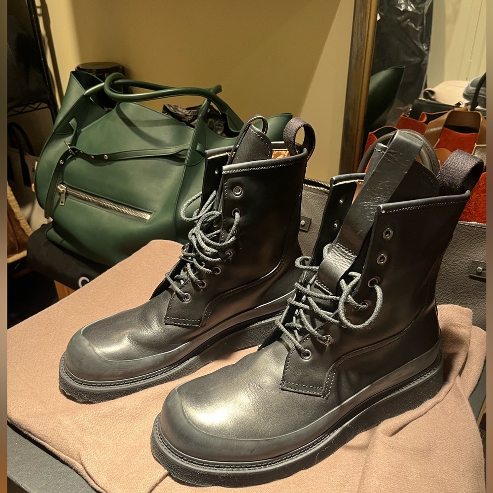 Bottega Veneta Men’s Black Boots SIZE 45